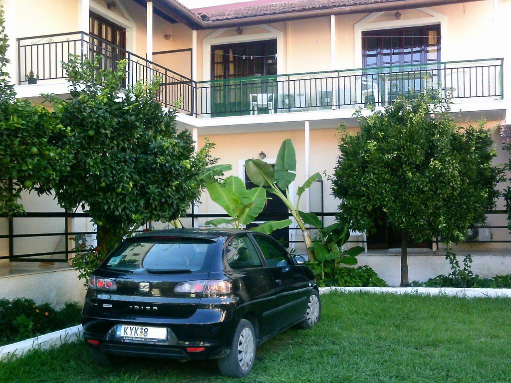 Mesongí Georgina Family Apartments المظهر الخارجي الصورة